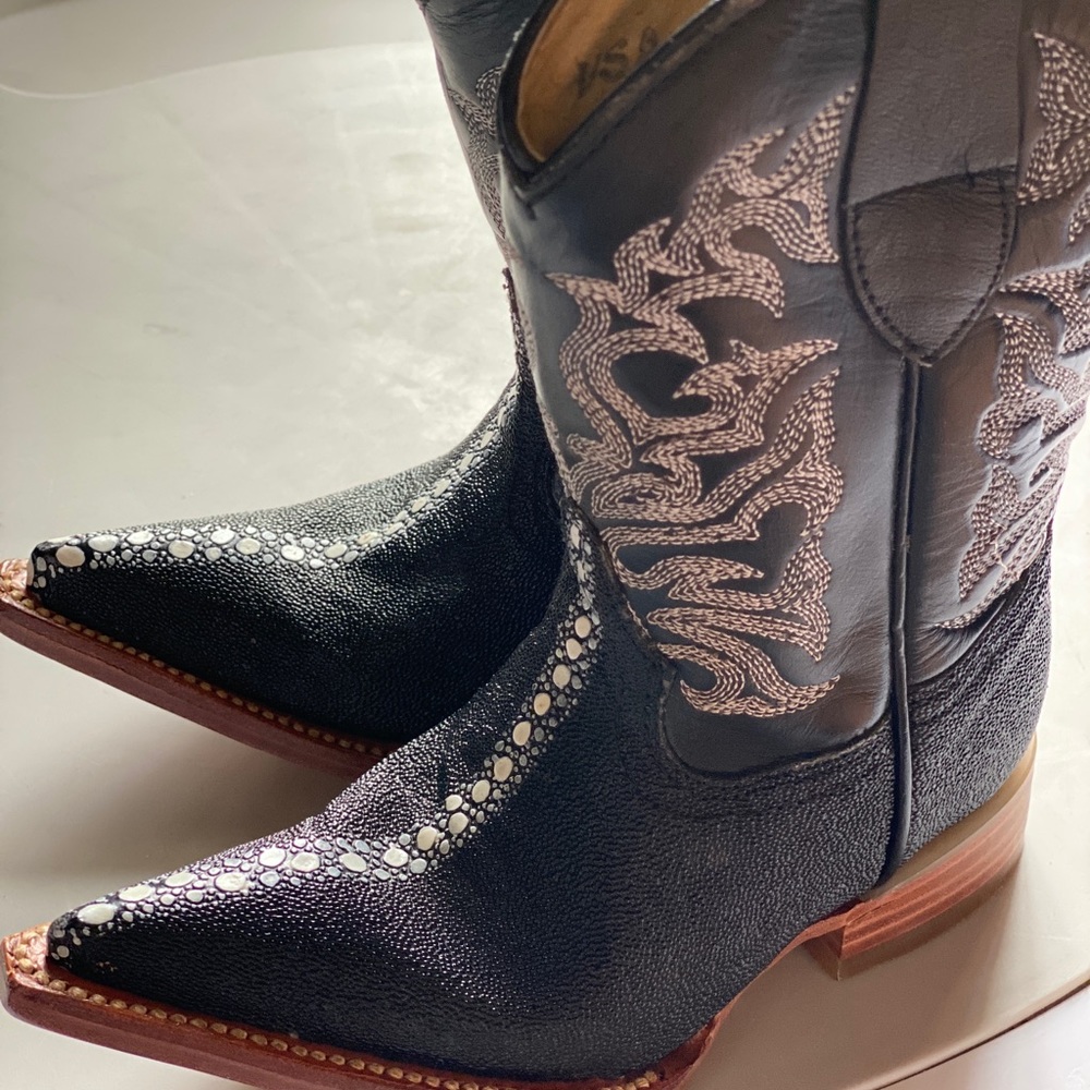 Toddler Boys’ Black Stingray Print with Leather Cowboy Boots 7.5